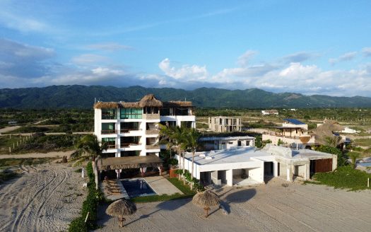 Brand new 2 and 3 bedroom apartment on the beach / Puerto Escondido