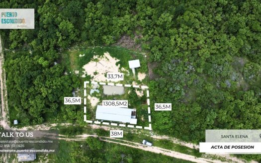 Prime Beach Access Lot in Santa Elena