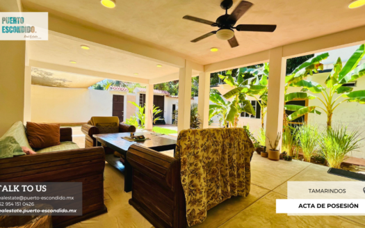 (VENDIDO) Versátil Propiedad a Pasos de la Playa Zicatela