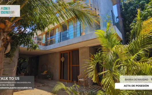 Spectacular oceanview property with two independent homes