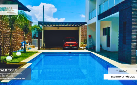 Residencia de Lujo con Alberca y Jardín