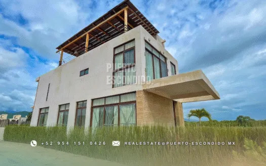 Moderna Casa de 3 Recámaras con Amenidades en Playa Palmarito