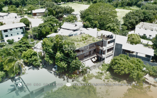 Amplia Propiedad Para Inversión en La Punta / Puerto Escondido