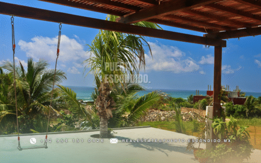 Pequeño Refugio Moderno Frente al Mar