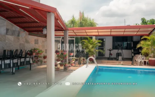 Amplia Propiedad con Departamentos