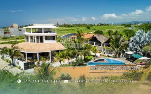 Propiedad Frente al Mar de Lujo en El Puertecito